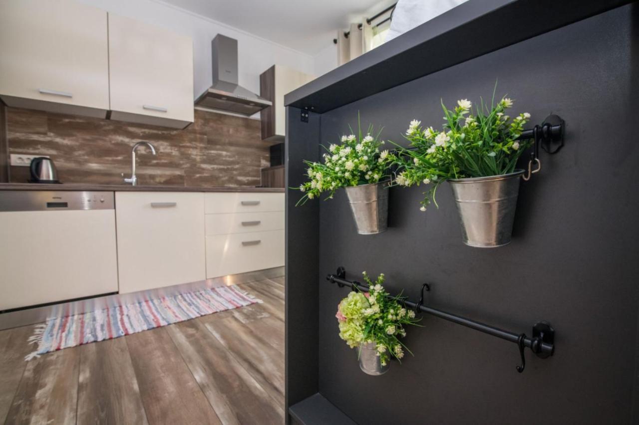 Apartment Traversa Новалья Экстерьер фото